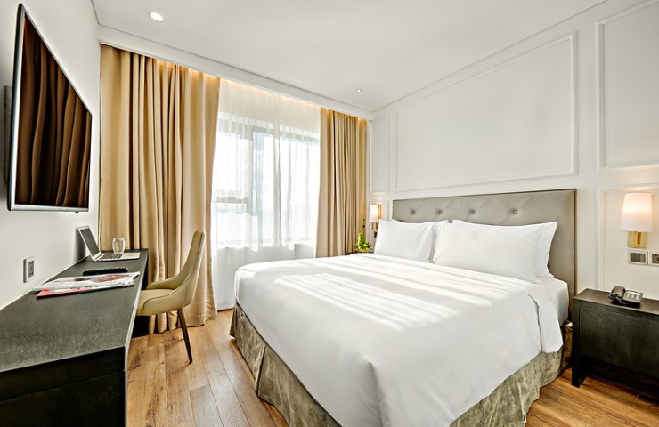 Wyndham Danang Golden Bay Hotel 5*